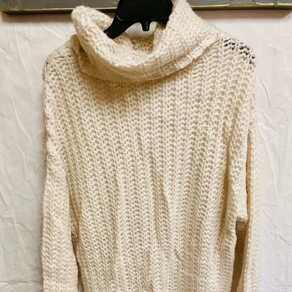 RD Style Ivory Cowl Neck Sweater Sz M